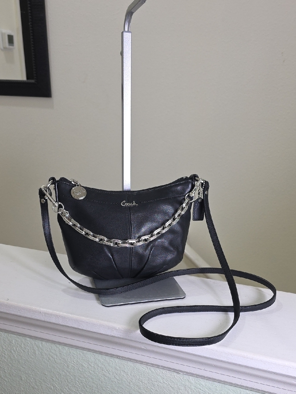COACH Ashley Black Smooth Leather Minibag Crossbody VGUC